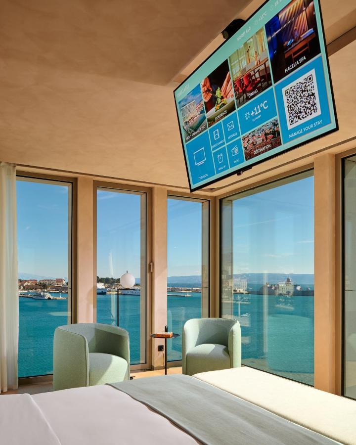 Hotel Ambasador Split Exteriör bild A motorized TV lift