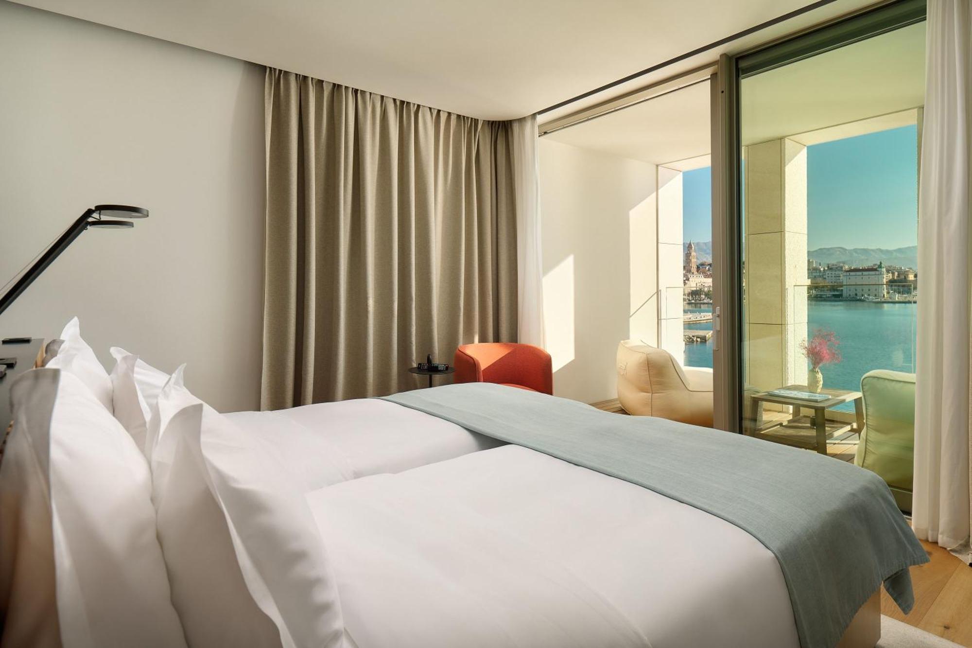 Hotel Ambasador Split Exteriör bild